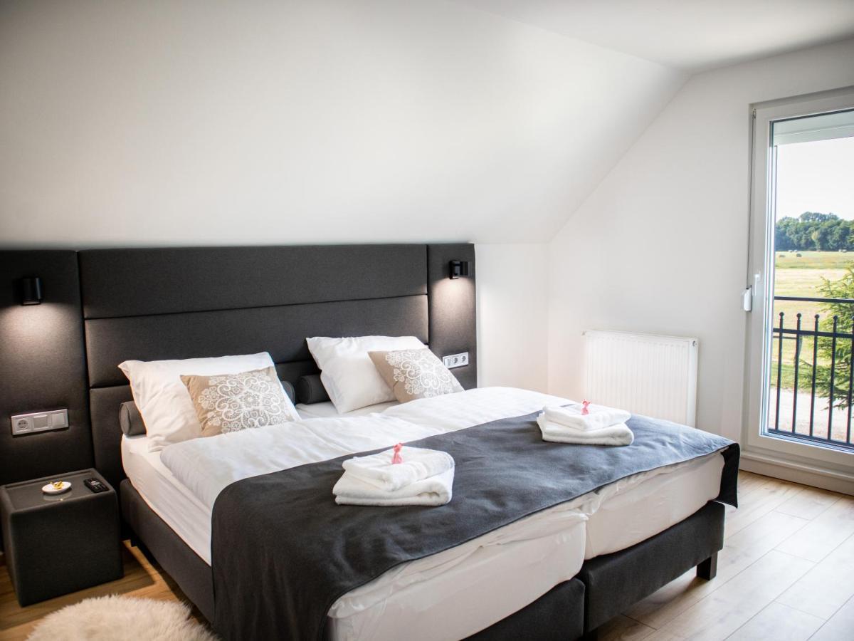 Ugo Apartman Halaszi Luaran gambar