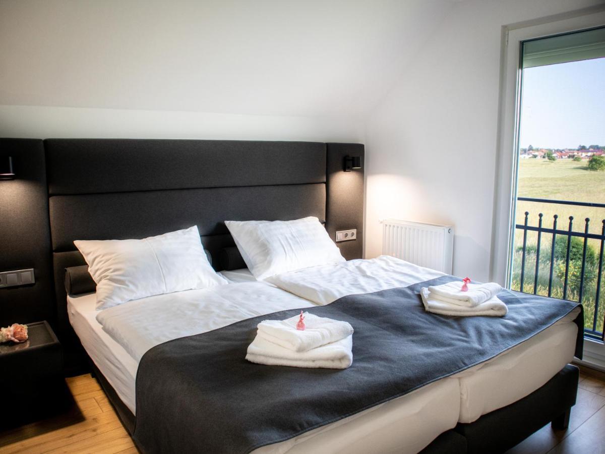 Ugo Apartman Halaszi Luaran gambar