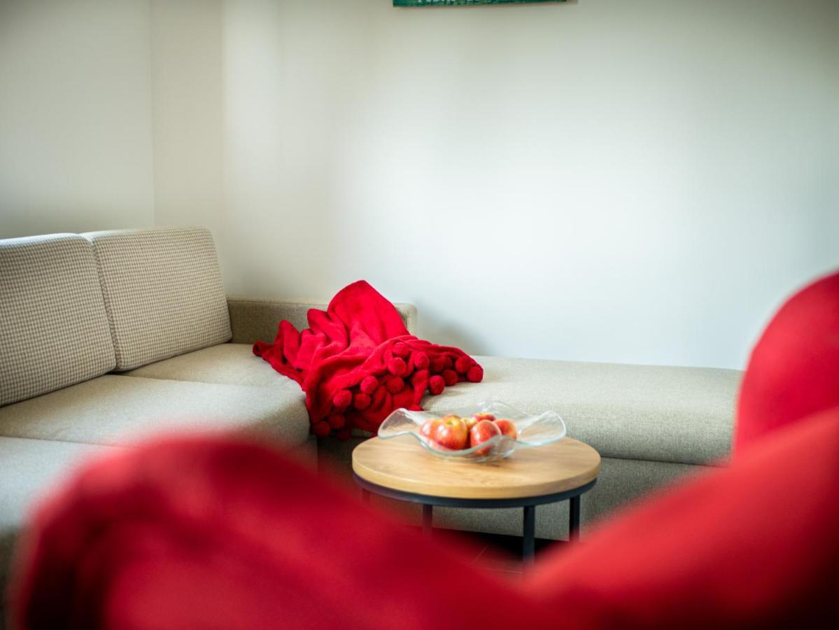 Ugo Apartman Halaszi Luaran gambar