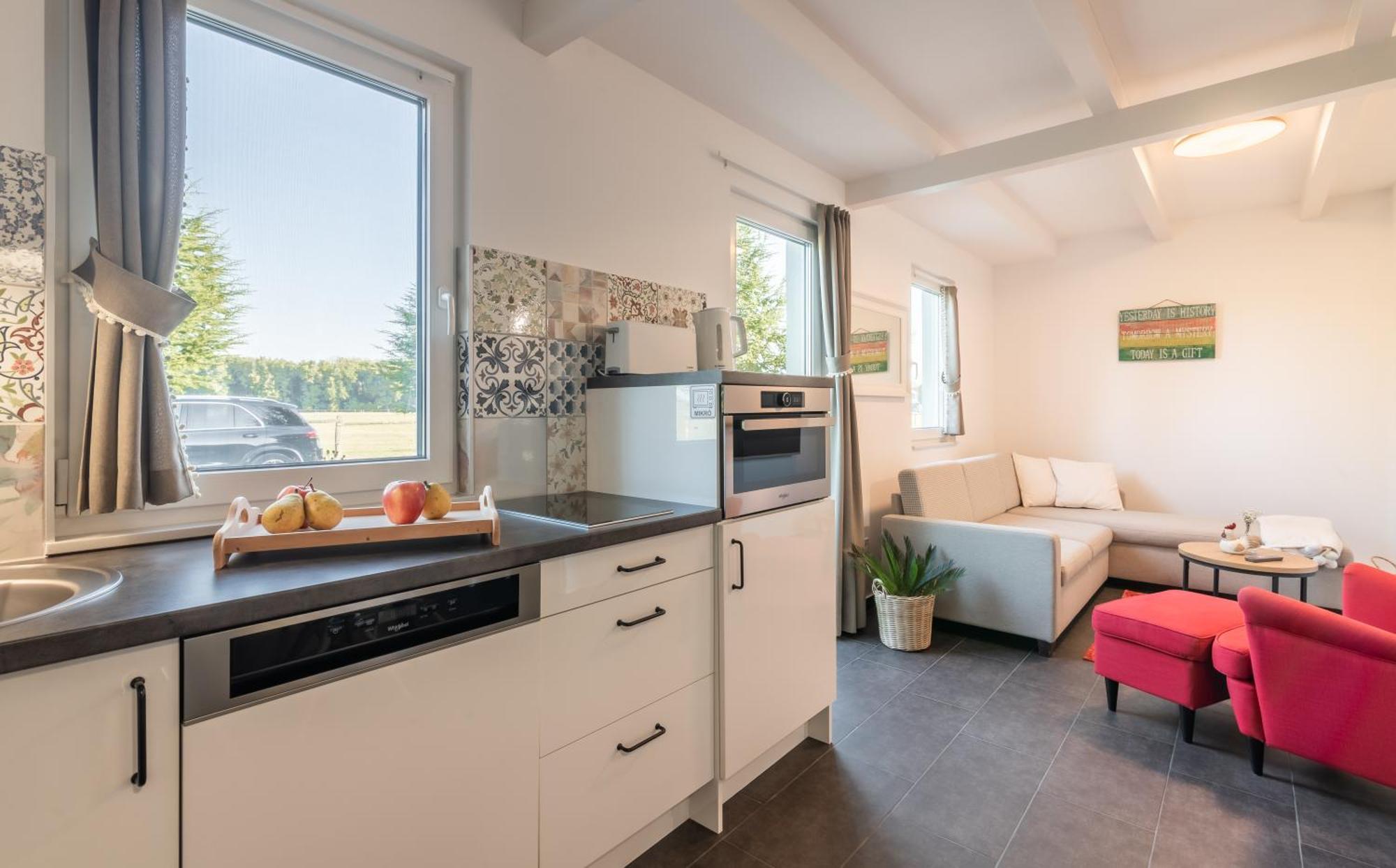 Ugo Apartman Halaszi Luaran gambar