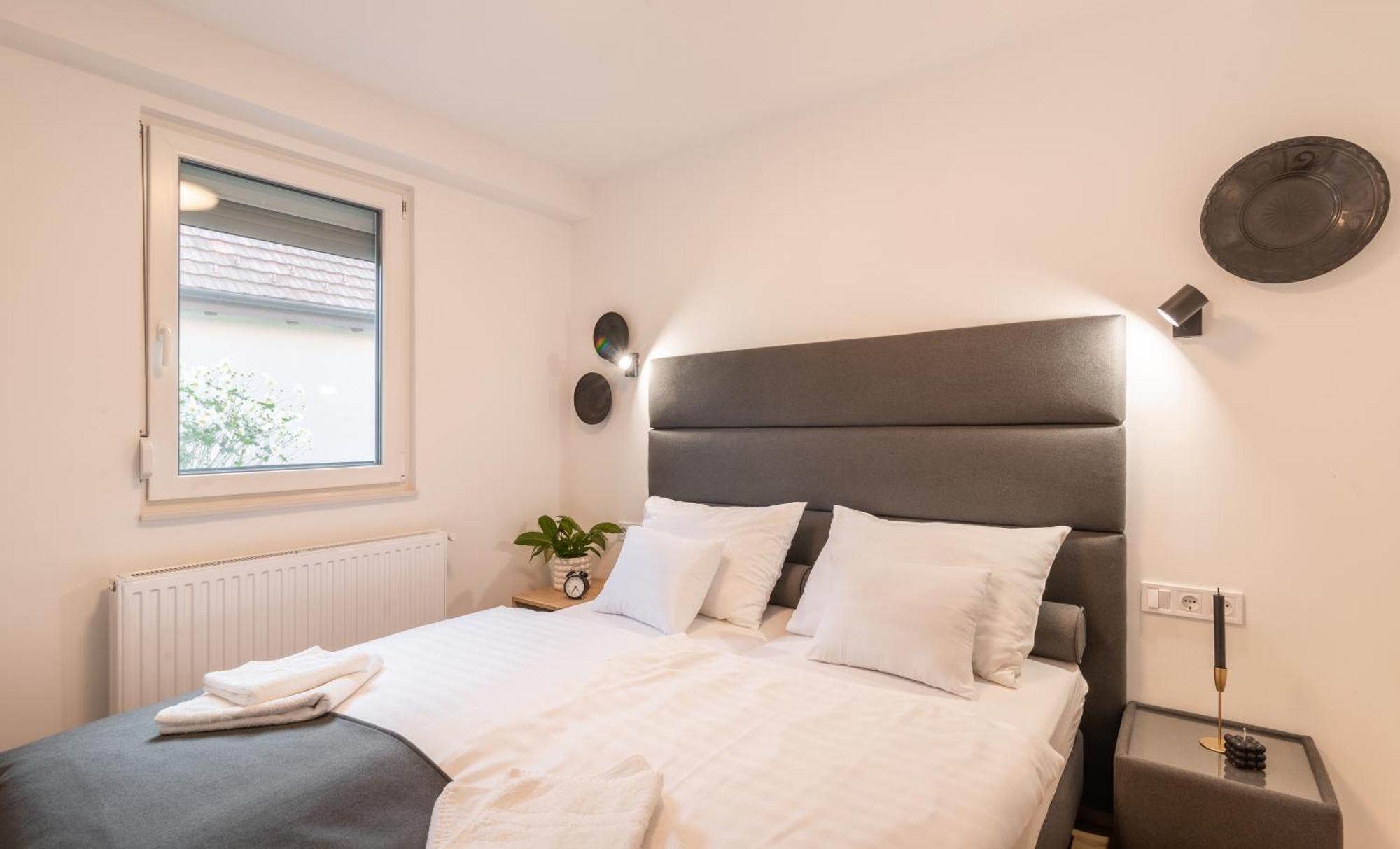 Ugo Apartman Halaszi Luaran gambar